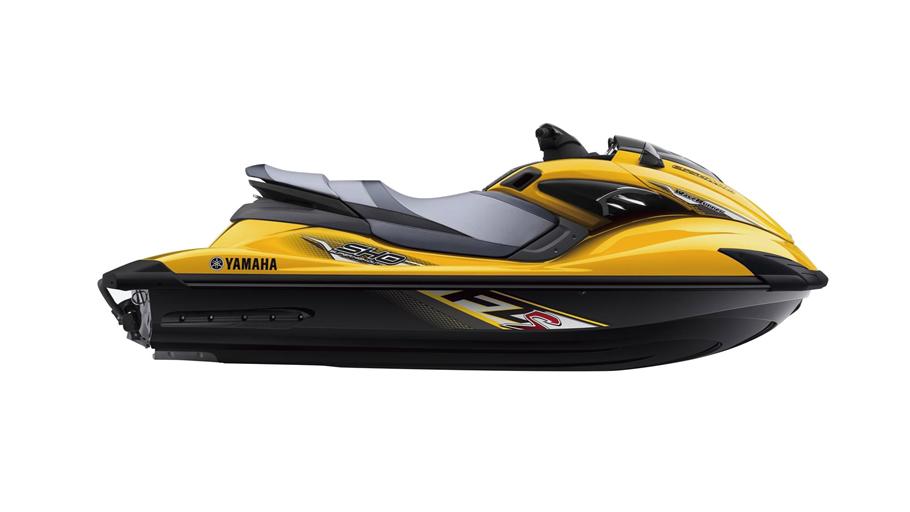 2013-Yamaha-FZS-EU-Yellow-Metallic-Studio-002